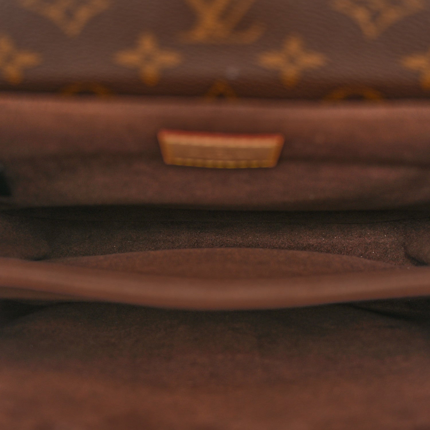 Louis Vuitton Monogram Pochette Metis 5 of 13