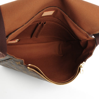 Louis Vuitton Monogram Beaubourg MM Messenger Bag 5 of 7