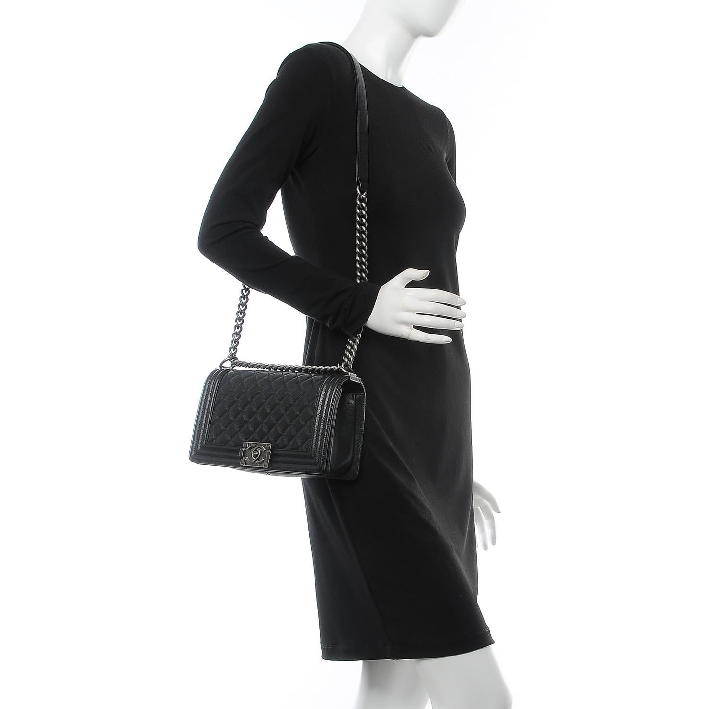 Caviar Quilted Medium Boy Flap Black