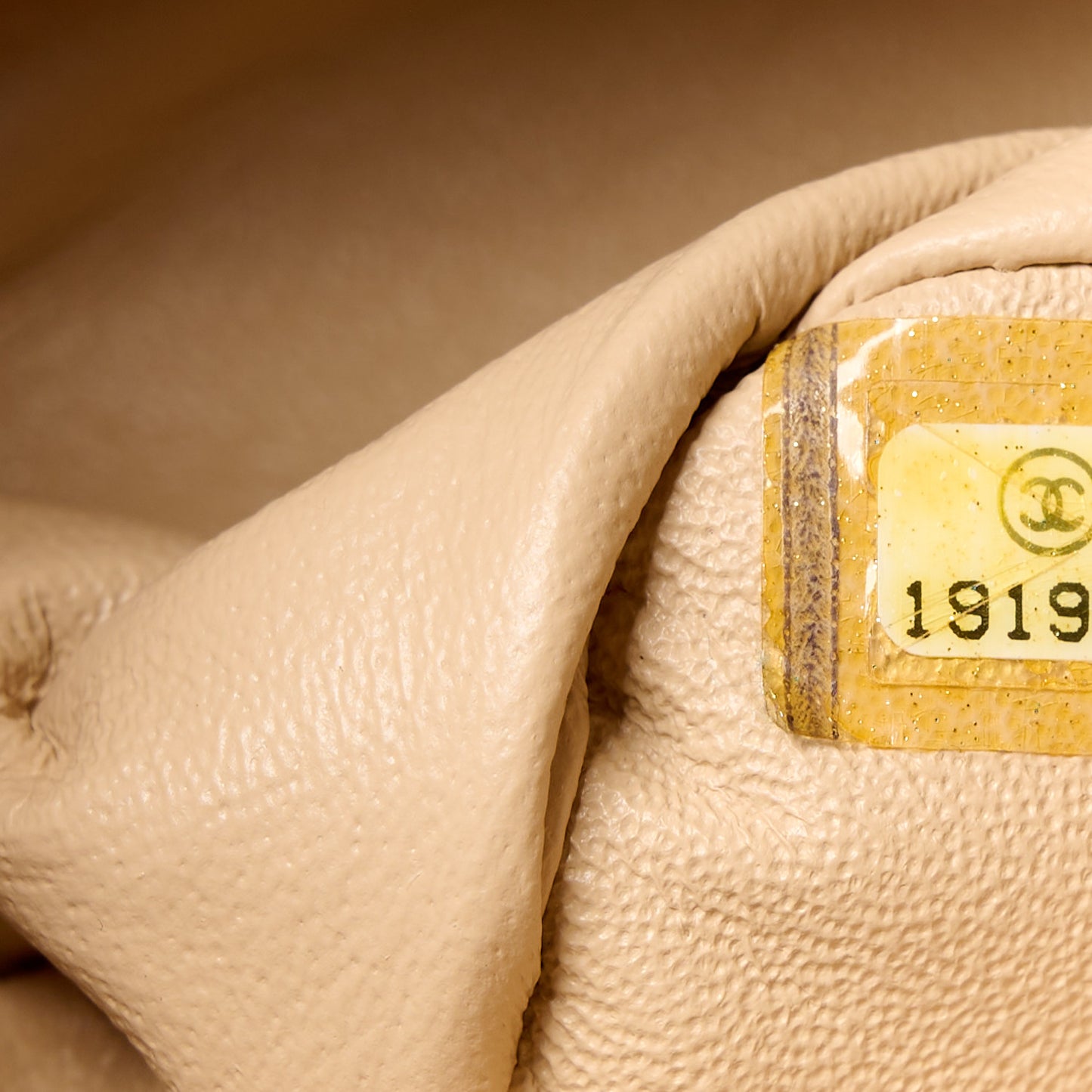 Caviar Quilted Medium Double Flap Beige