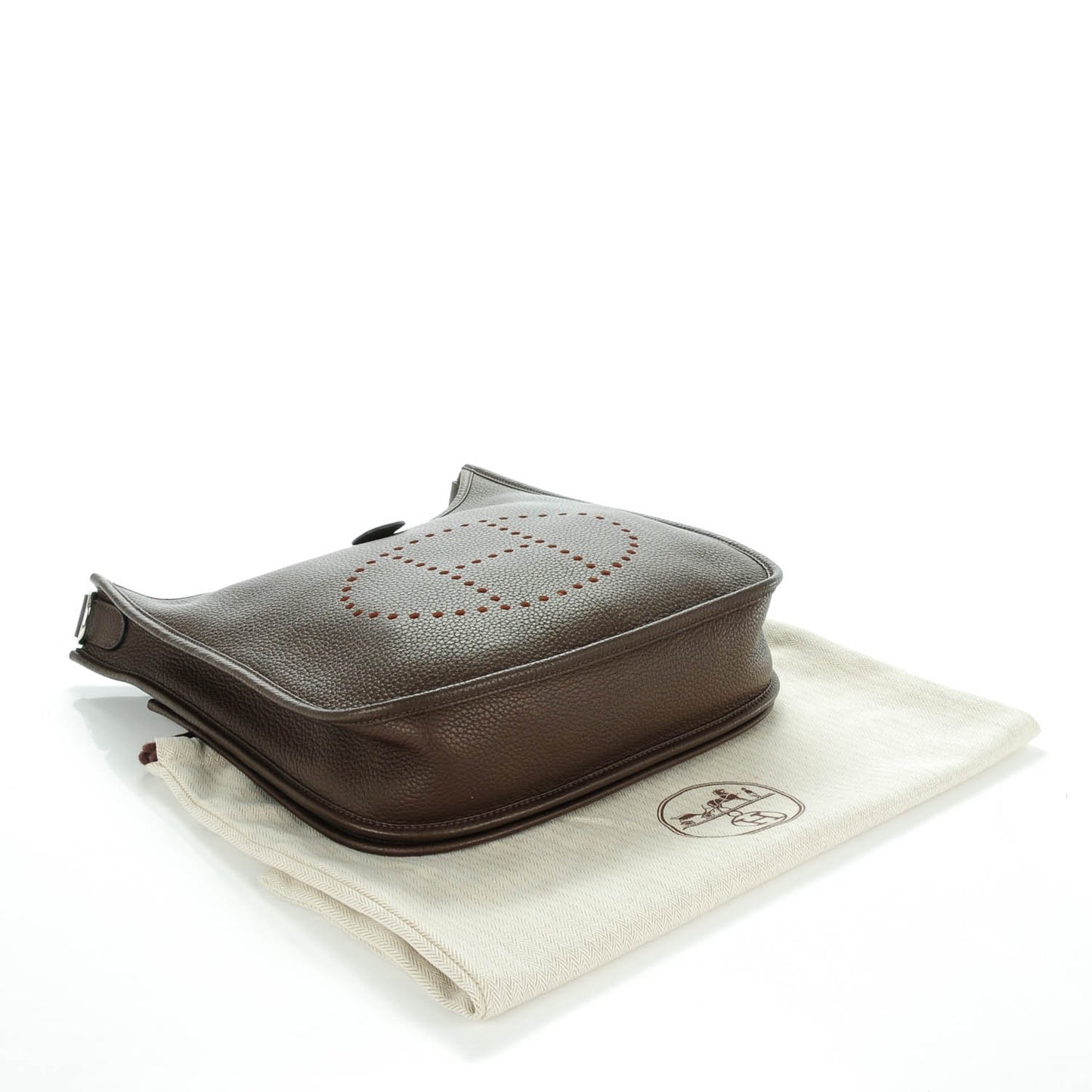 Taurillon Clemence Evelyne III PM Cafe