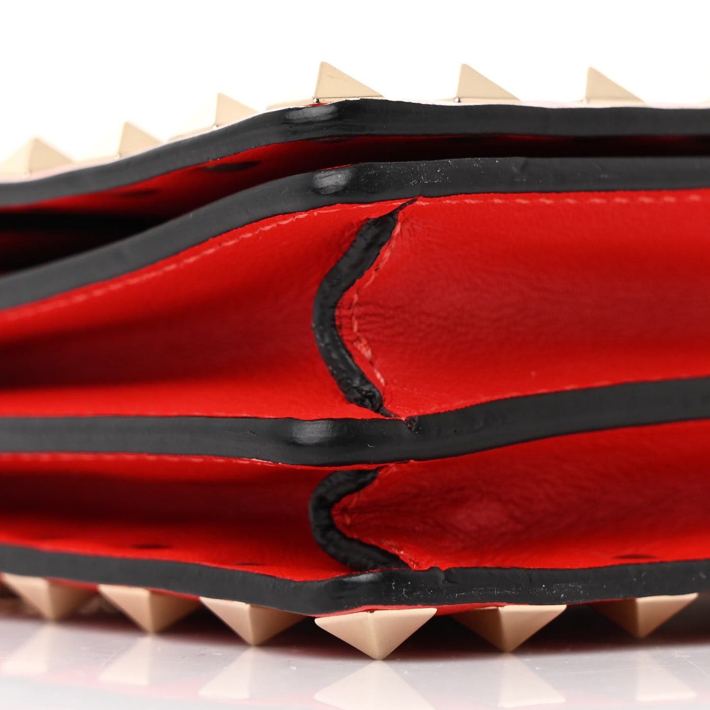 Vitello Rockstud Wallet On Chain Rouge Pur