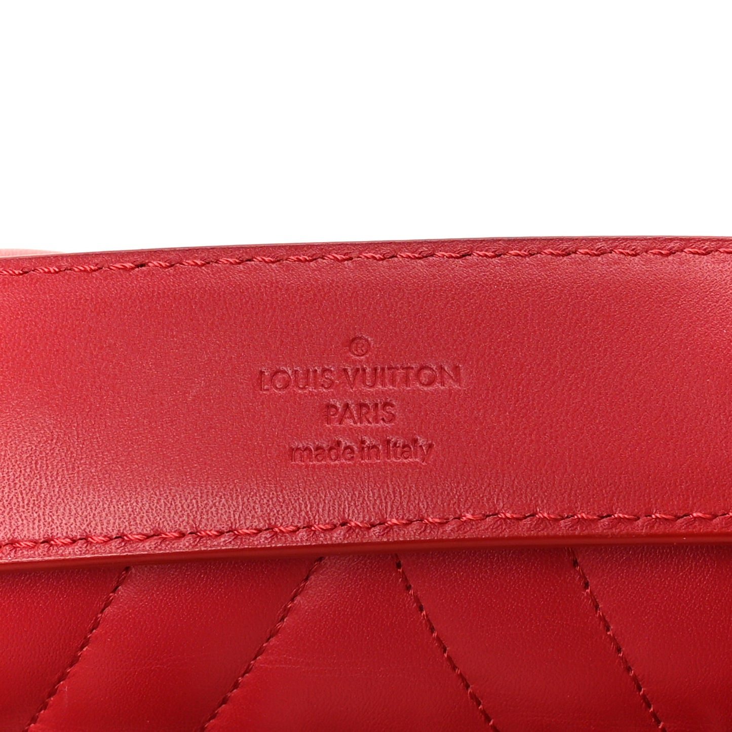 Calfskin New Wave Chain MM Ecarlate