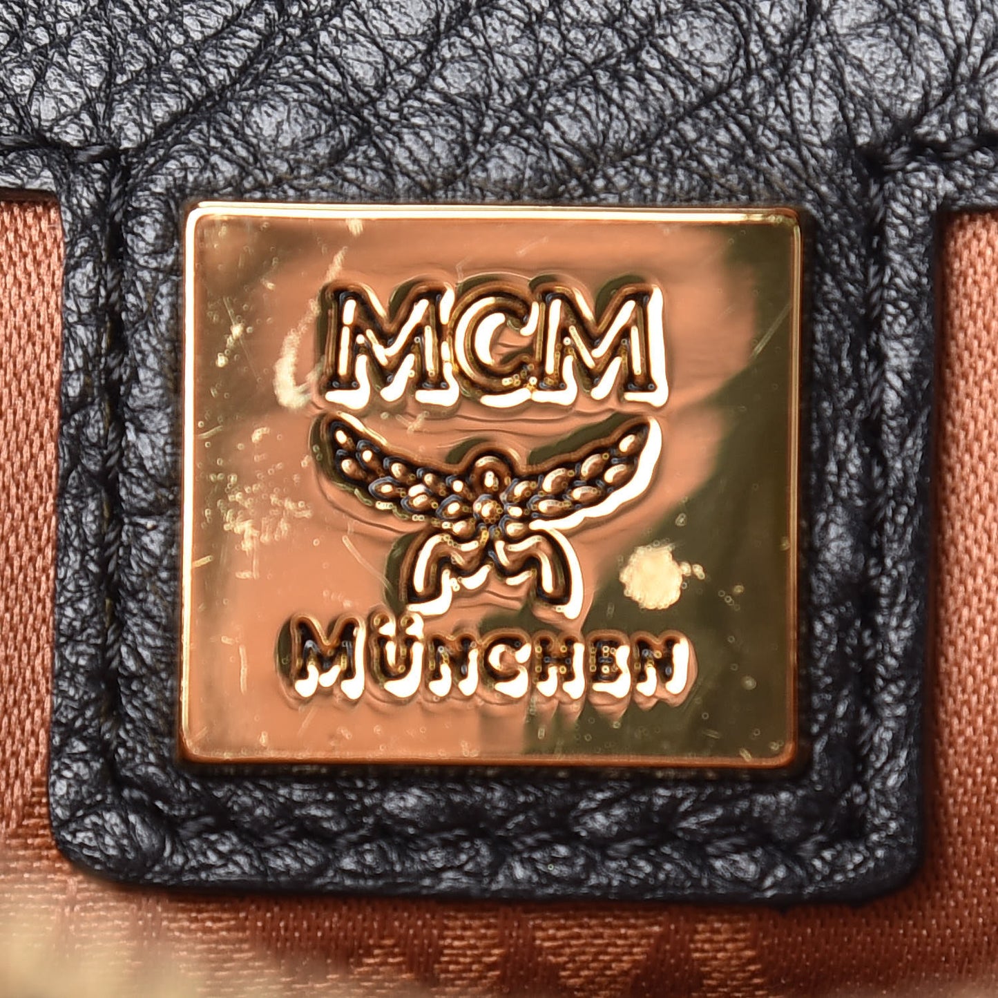 Visetos Small Crossbody Bag Cognac Black