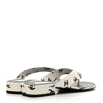 Chanel Lambskin Printed CC Thong Sandals 38 White Black 4 of 10