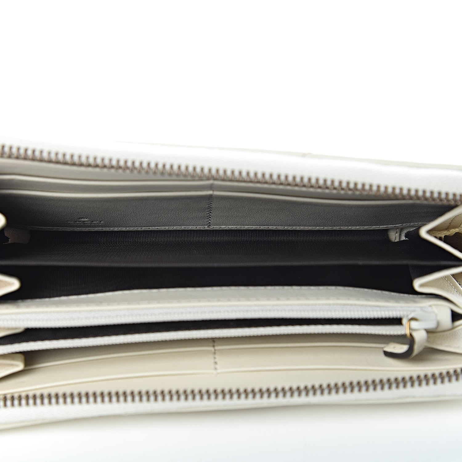Gucci Calfskin Matelasse GG Marmont Zip Around Wallet White 5 of 7