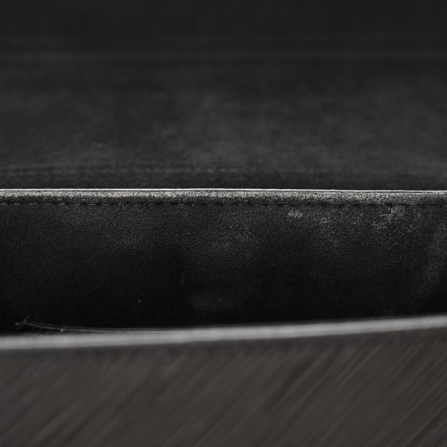 Epi Twist Monogram Flower Chain Shoulder Bag MM Black