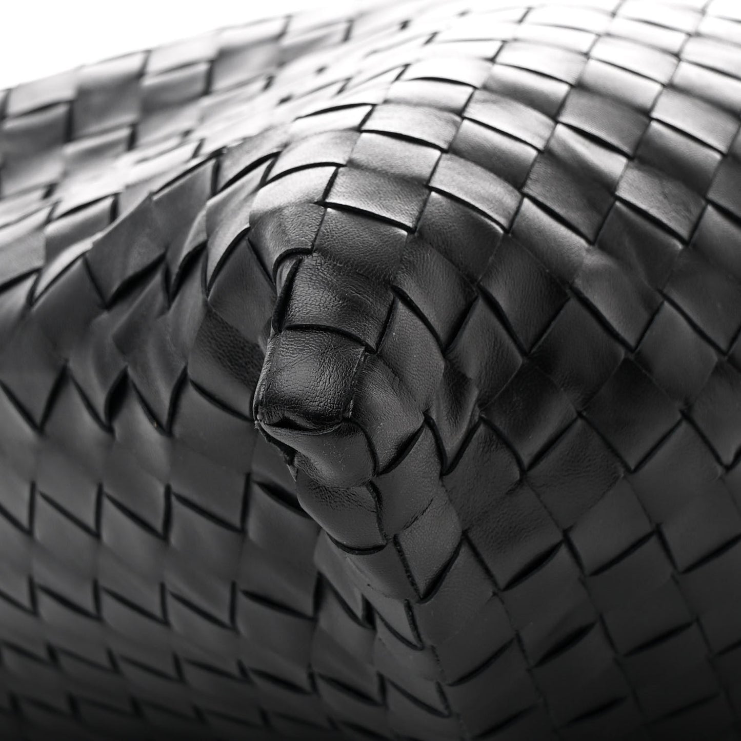 Calfskin Intrecciato Large Hop Ebano