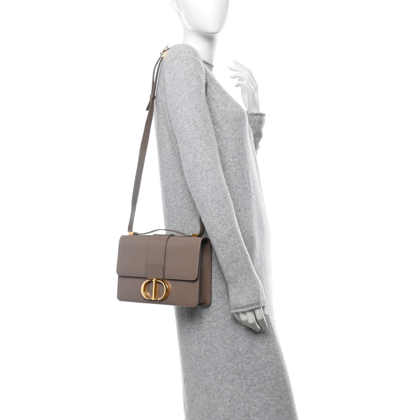 Box Calfskin 30 Montaigne Flap Bag Raw Beige