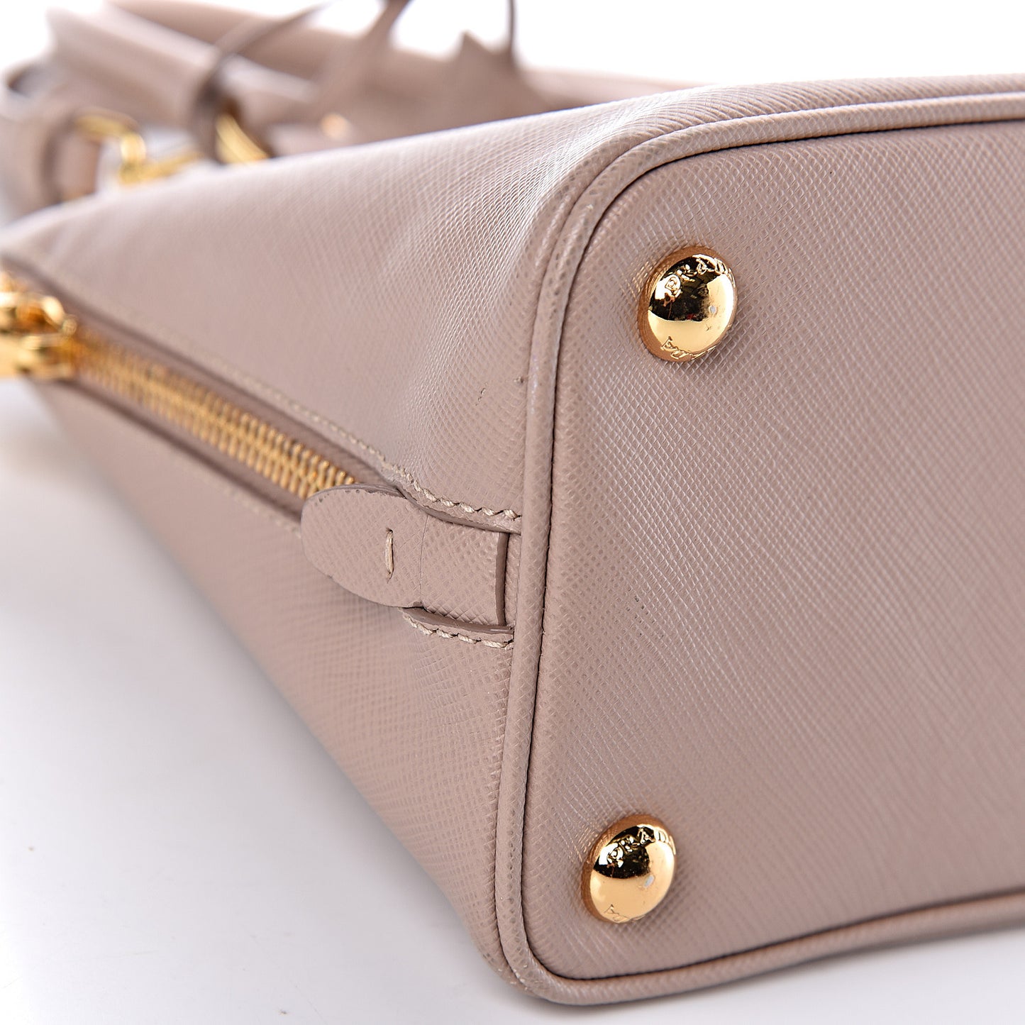 Saffiano Lux Small Promenade Tote Cammeo