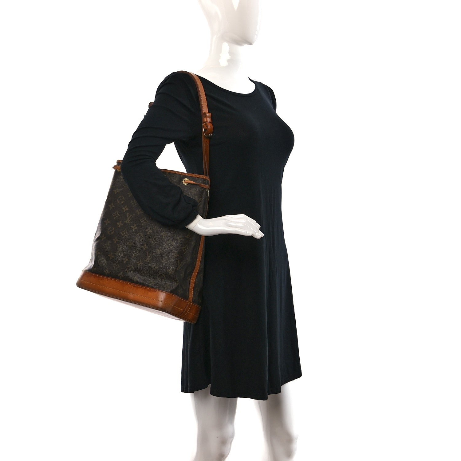 Louis Vuitton Monogram Noe 2 of 9