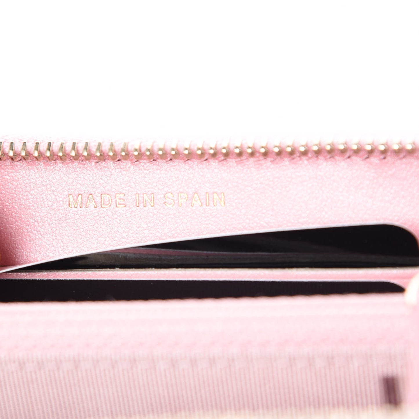 Iridescent Caviar Quilted Medium Zip Around Wallet Pink