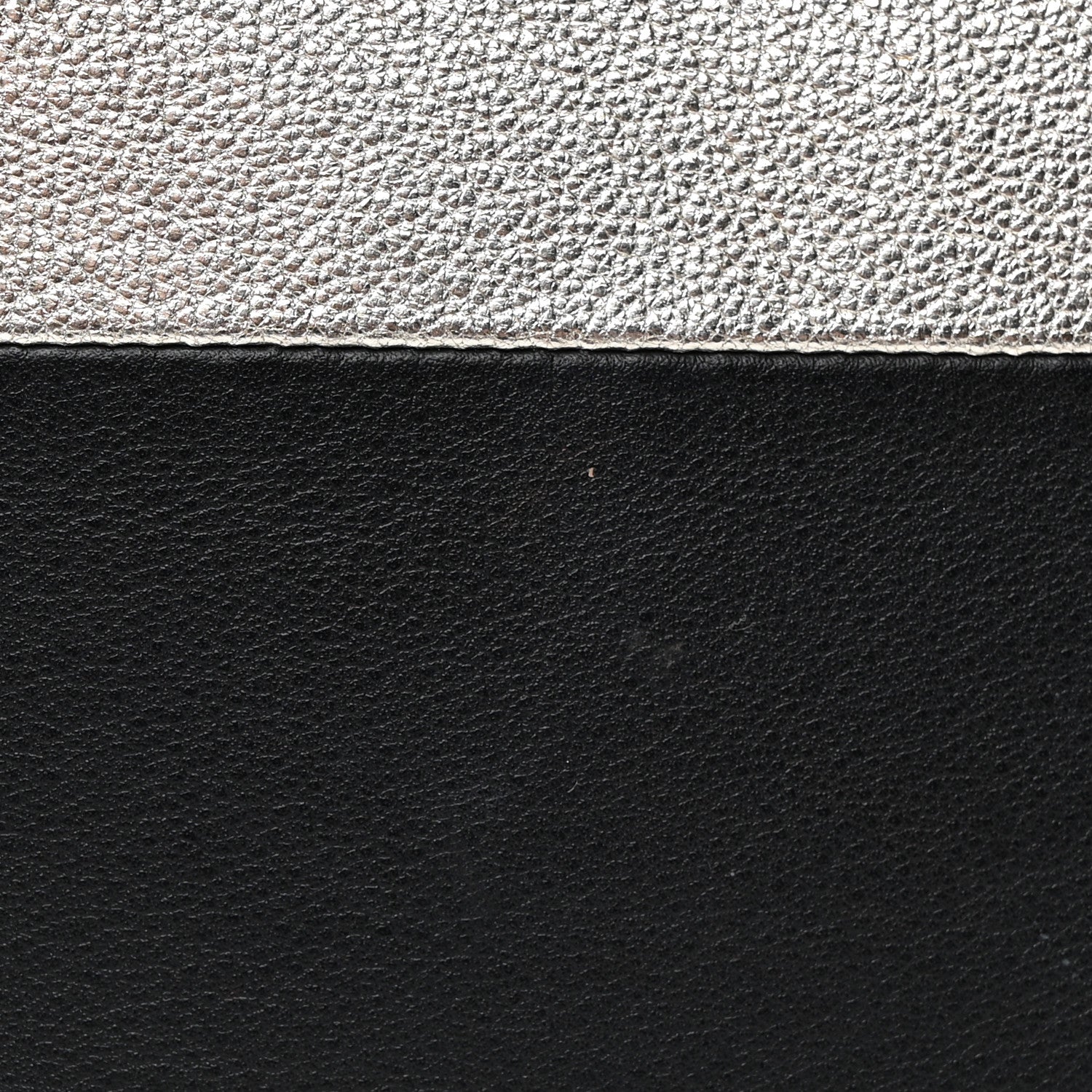 Chanel Metallic Goatskin Lambskin Medium Boy Cosmetic Case Black Gold 12 of 14