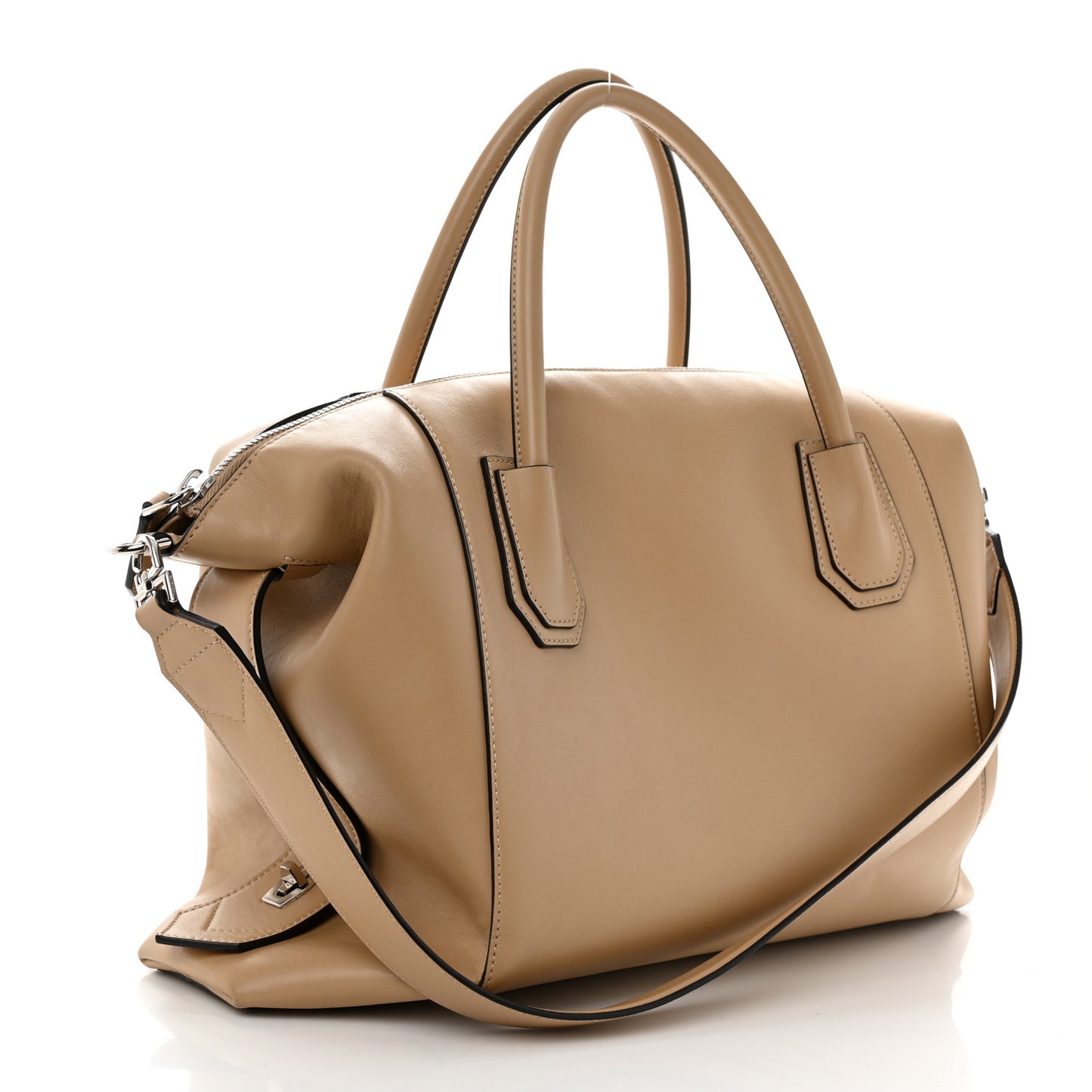 Soft Calfskin Medium Soft Antigona Beige