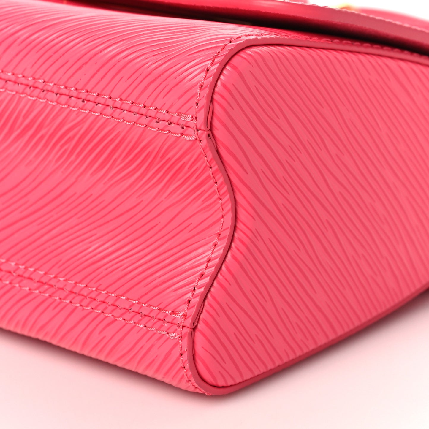 Epi Twist Shoulder Bag PM Dragon Fruit