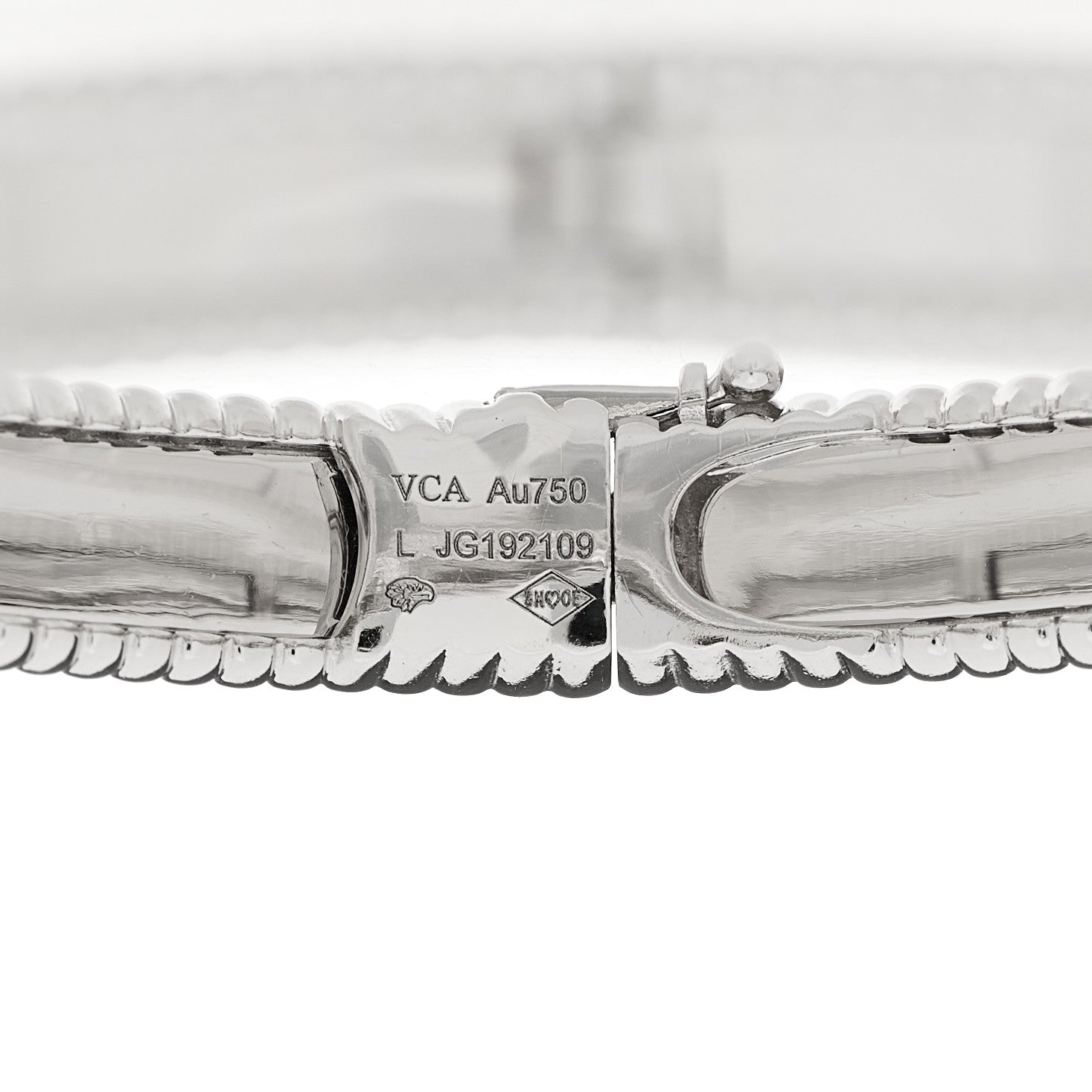 Van Cleef & Arpels 18K White Gold Perlee Signature Bangle Bracelet L 3 of 4