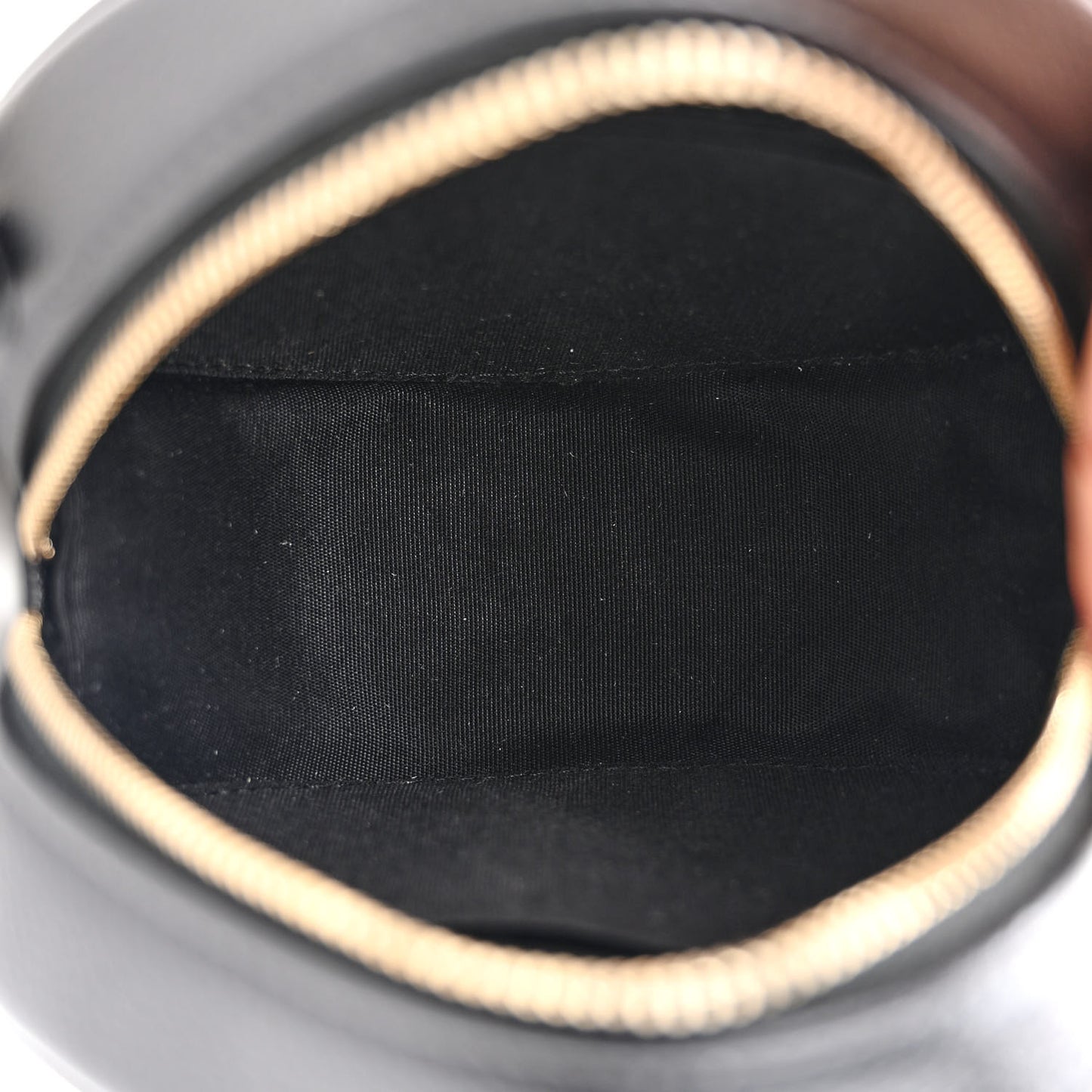 Caviar Camellia Quilted Round Clutch With Chain Black