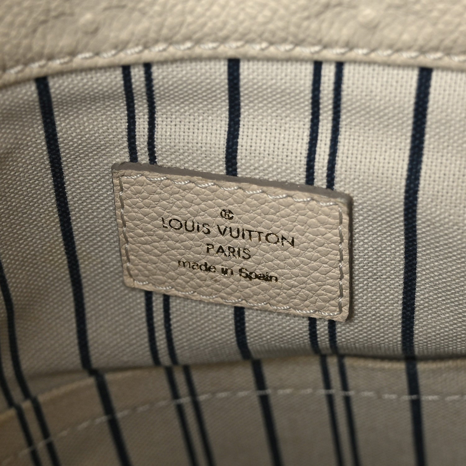 Louis Vuitton Empreinte Artsy MM Neige 6 of 8