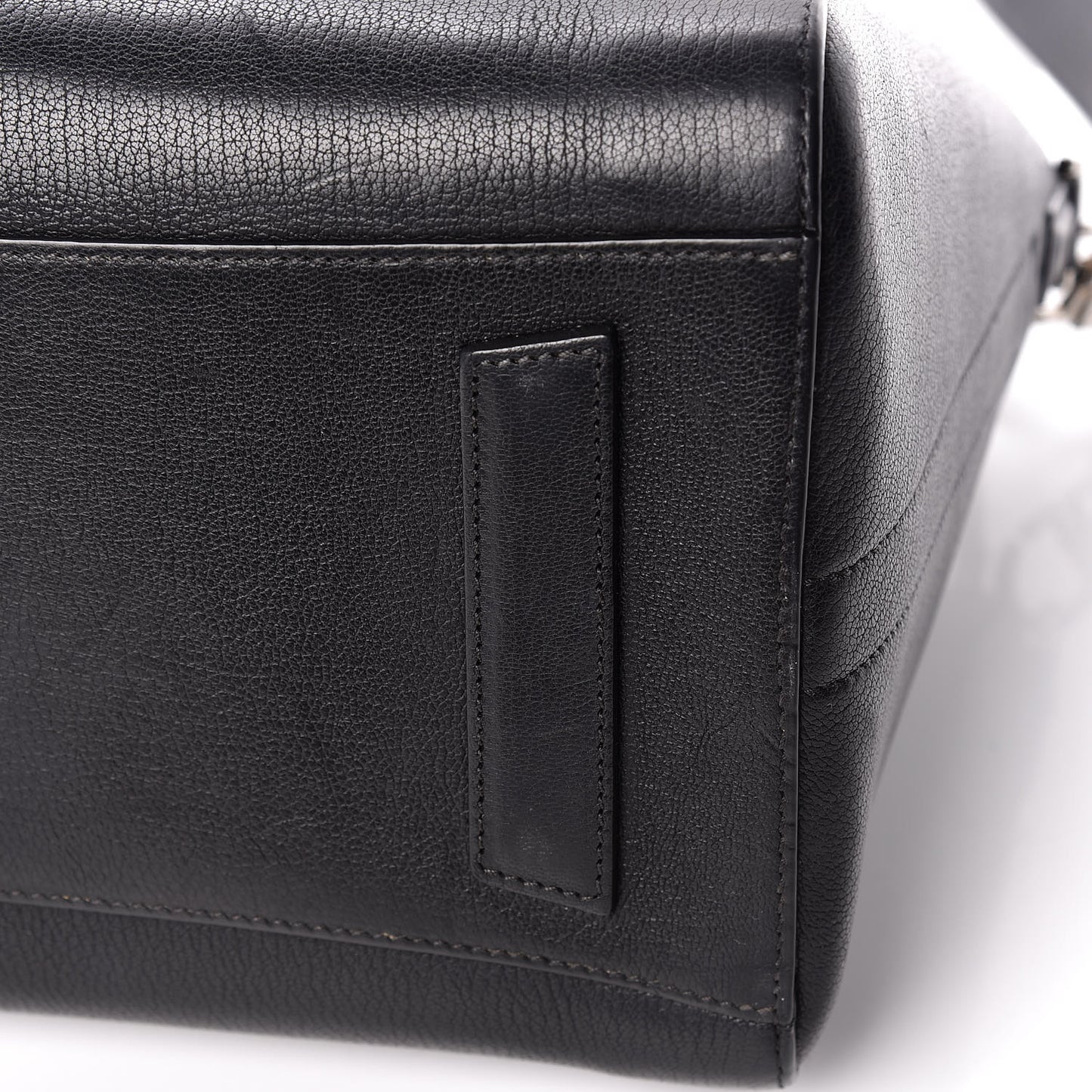 Sugar Goatskin Medium Antigona Black