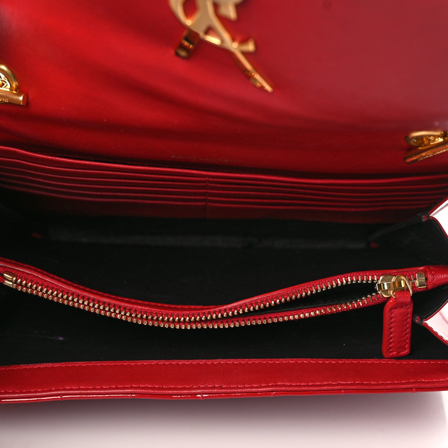 Patent Calfskin Matelasse Vicky Chain Wallet Rouge Eros