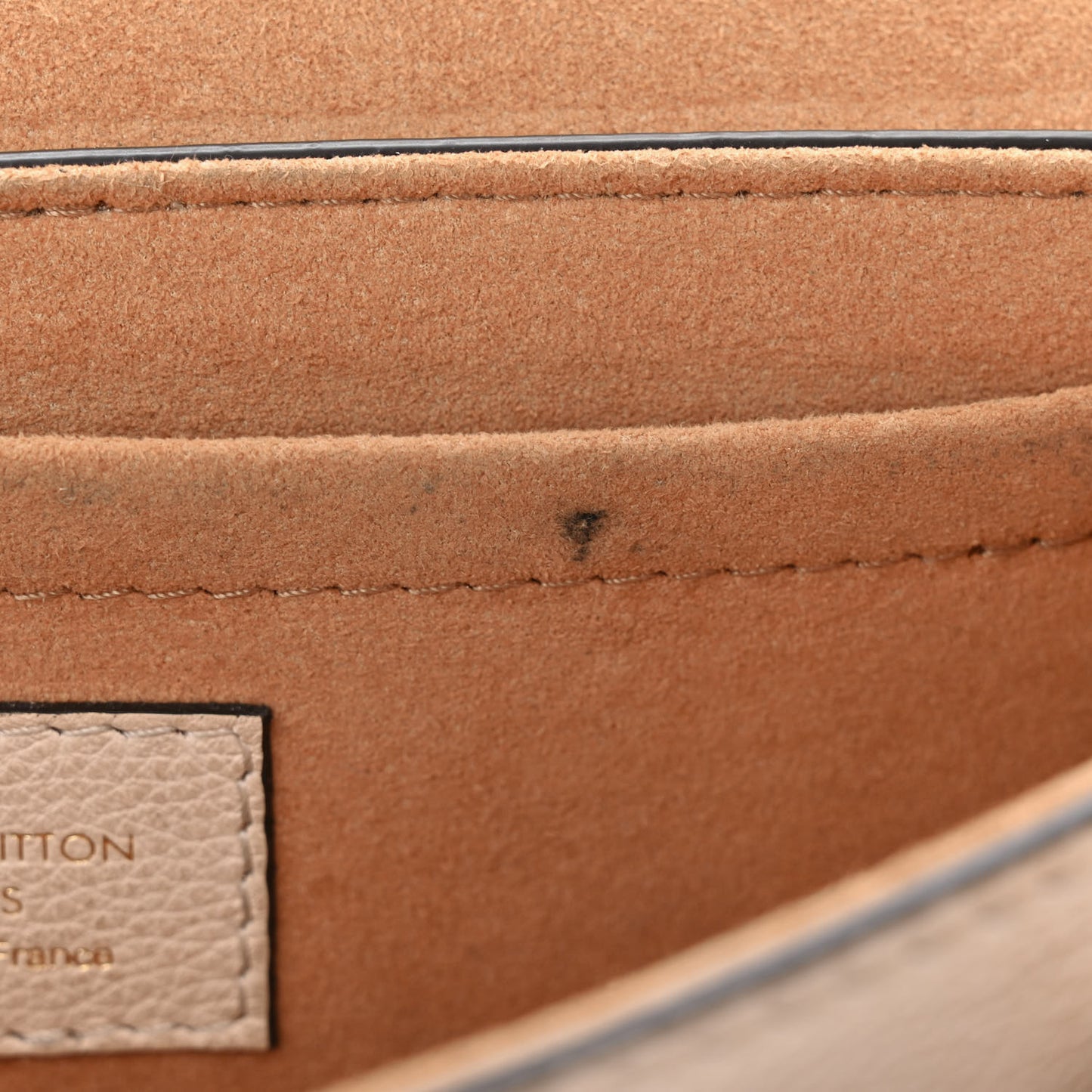 Grained Calfskin Lockme Tender Quartz