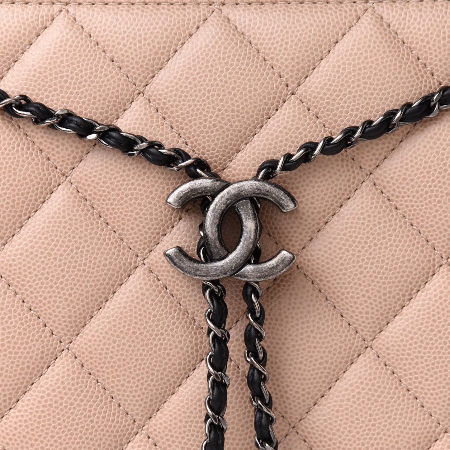 Caviar Quilted Medium CC Bucket Bag Beige
