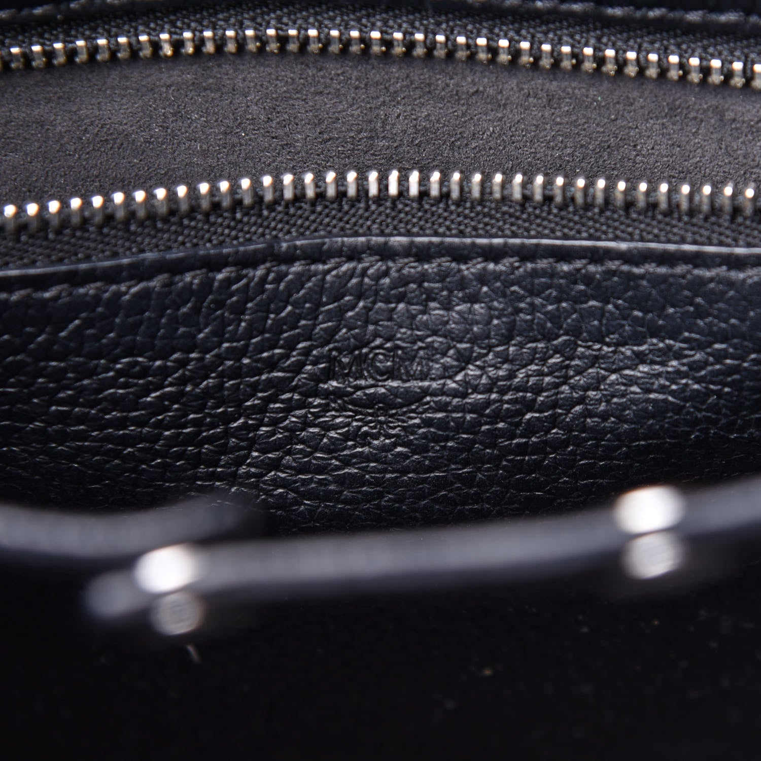 MCM Grained Calfskin Visetos Medium Sarah Hobo Black 8 of 15