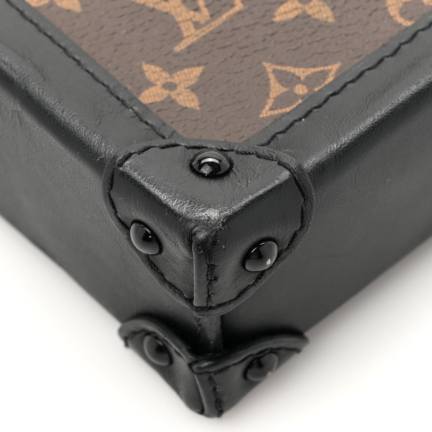 Monogram Pochette Trunk Verticale Black