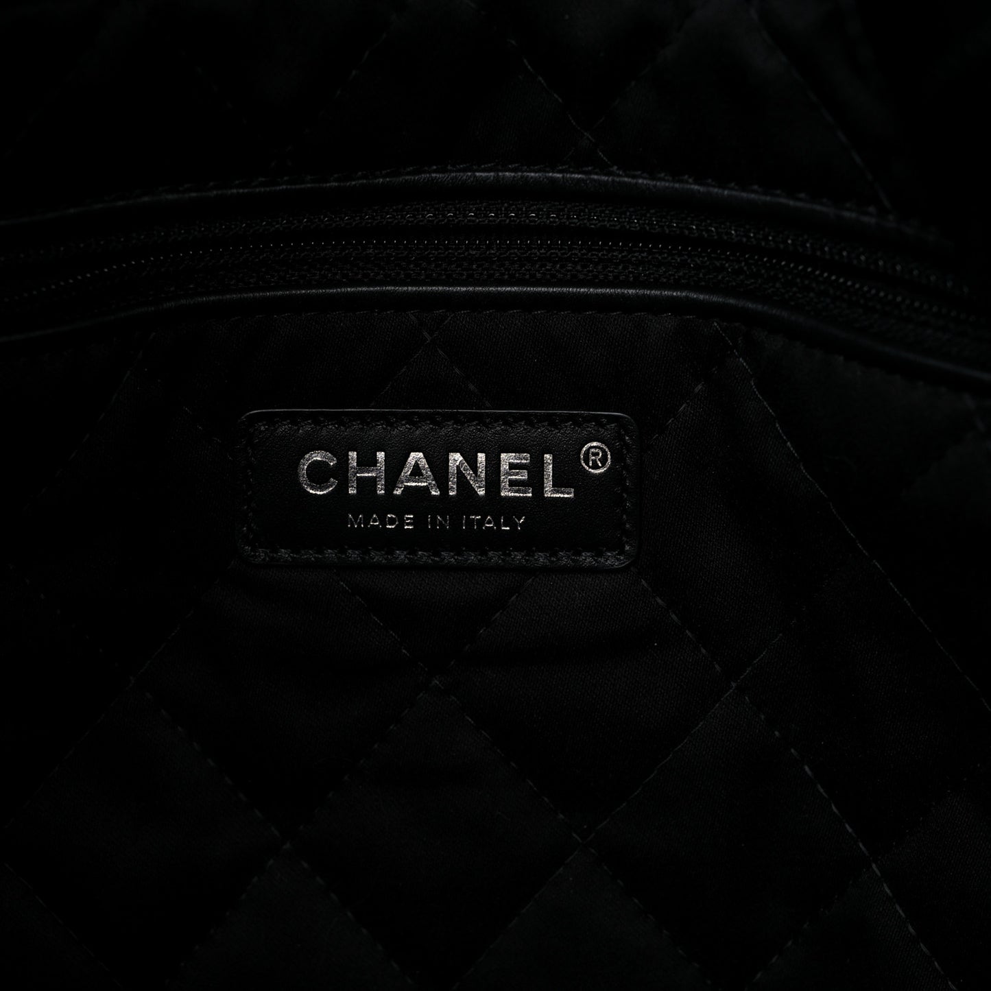 Shiny Calfskin Quilted Chanel 22 Black