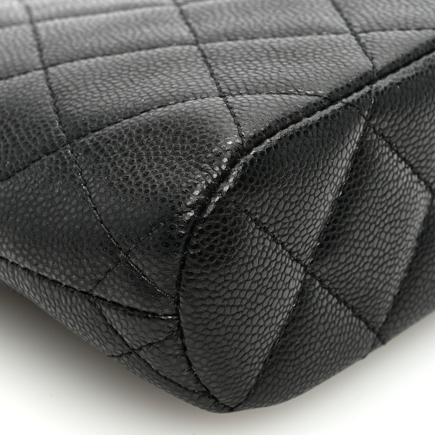 Caviar Quilted Classic Clutch With Chain Black