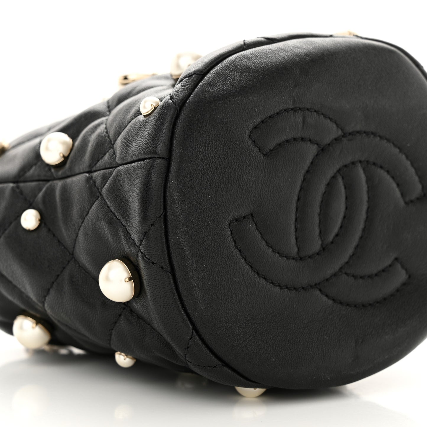 Lambskin Quilted Pearl Mini About Pearls Drawstring Bag Black