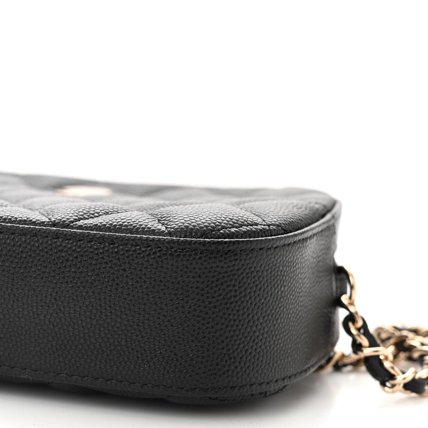 Caviar Quilted Vanity With Chain Black