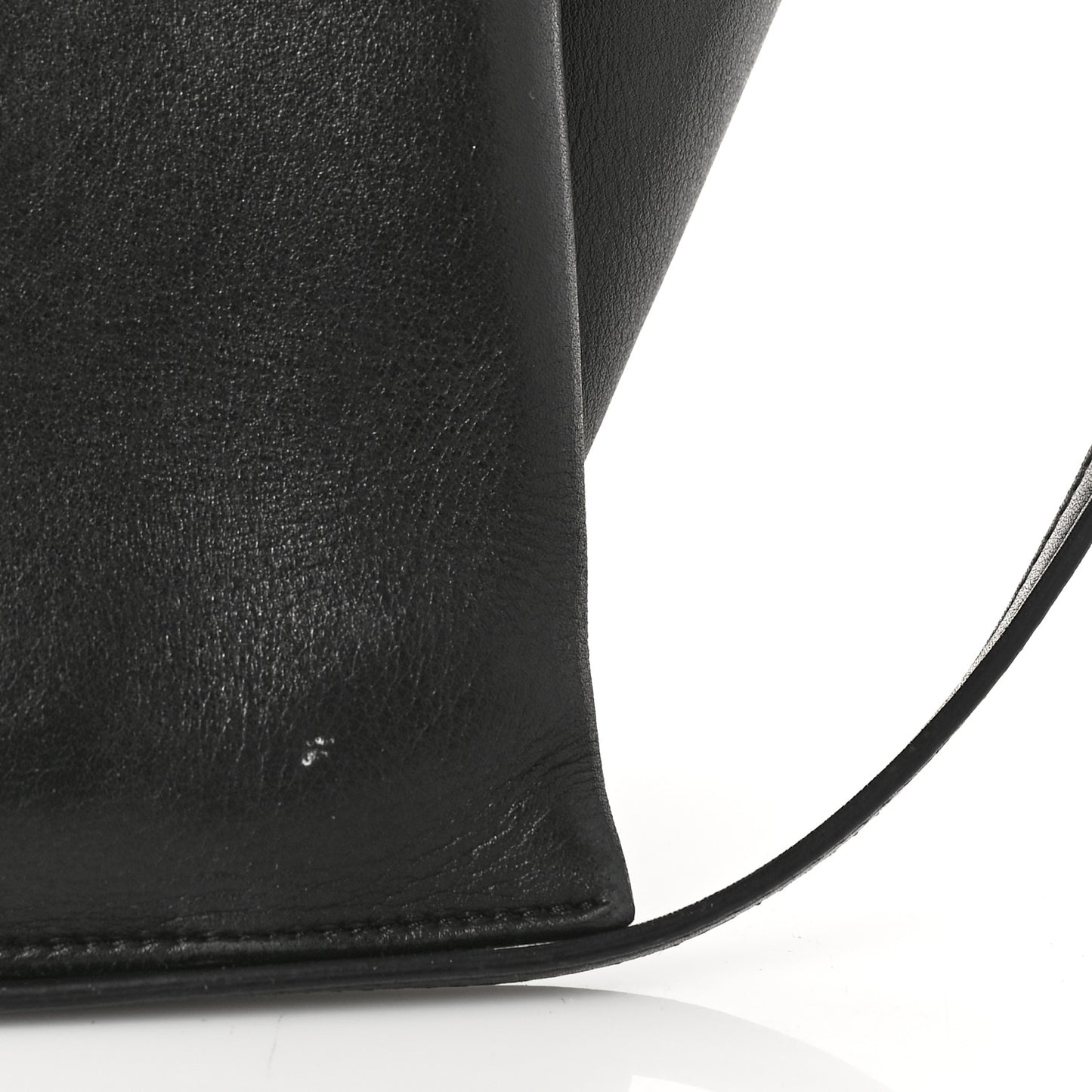 Supple Natural Calfskin Medium Tri-Fold Bag Black