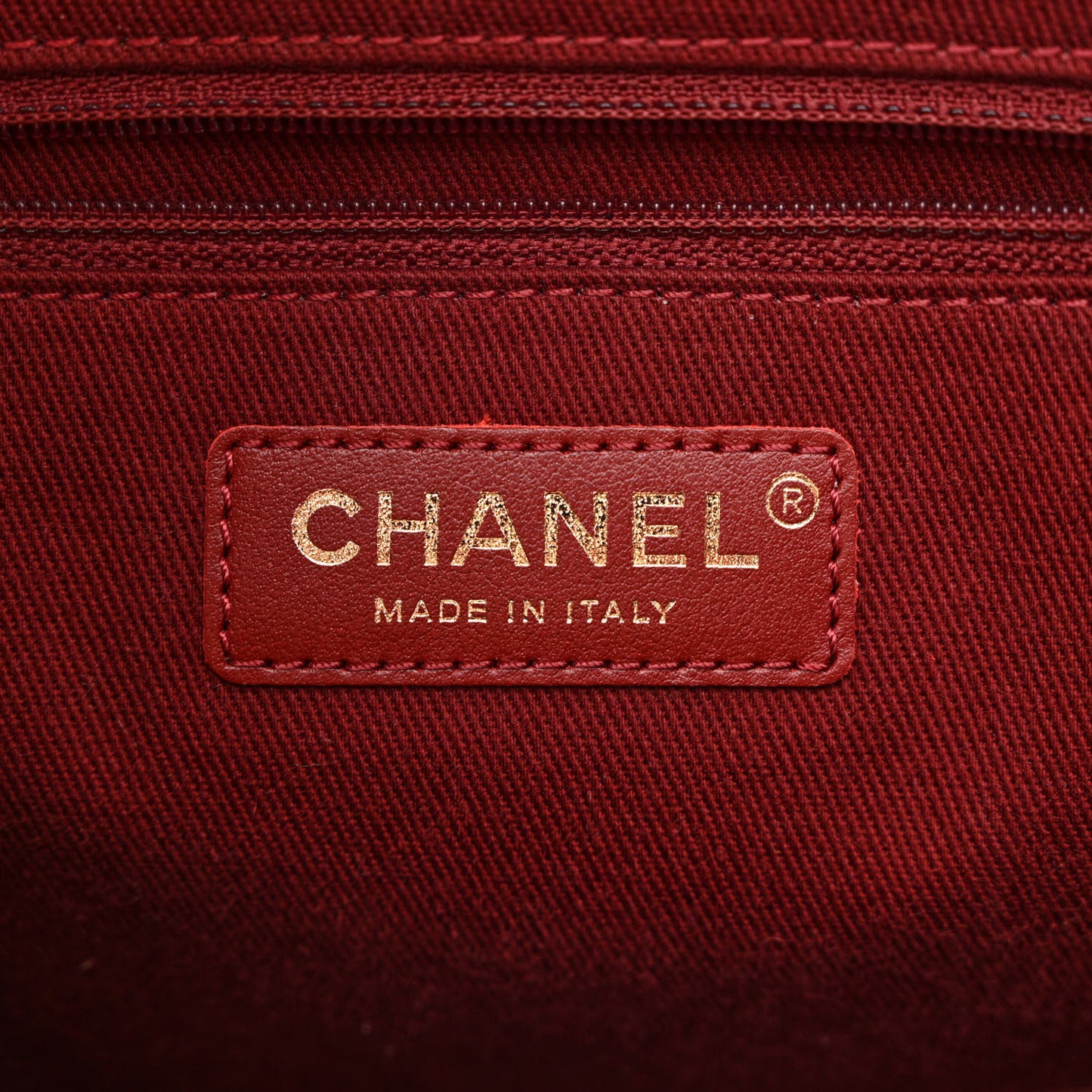 Caviar Quilted Small Business Affinity Shopping Bag Red
