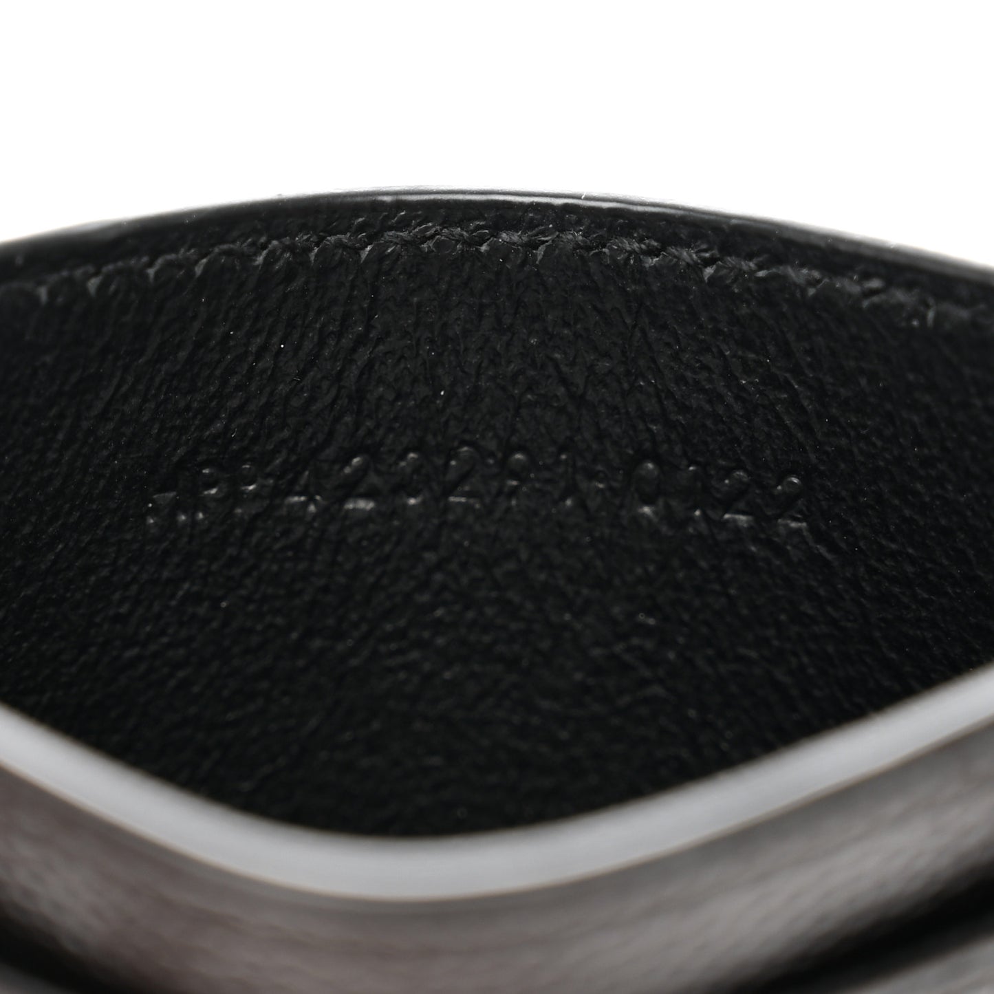 Grain De Poudre Matelasse Chevron Monogram Credit Card Case Black