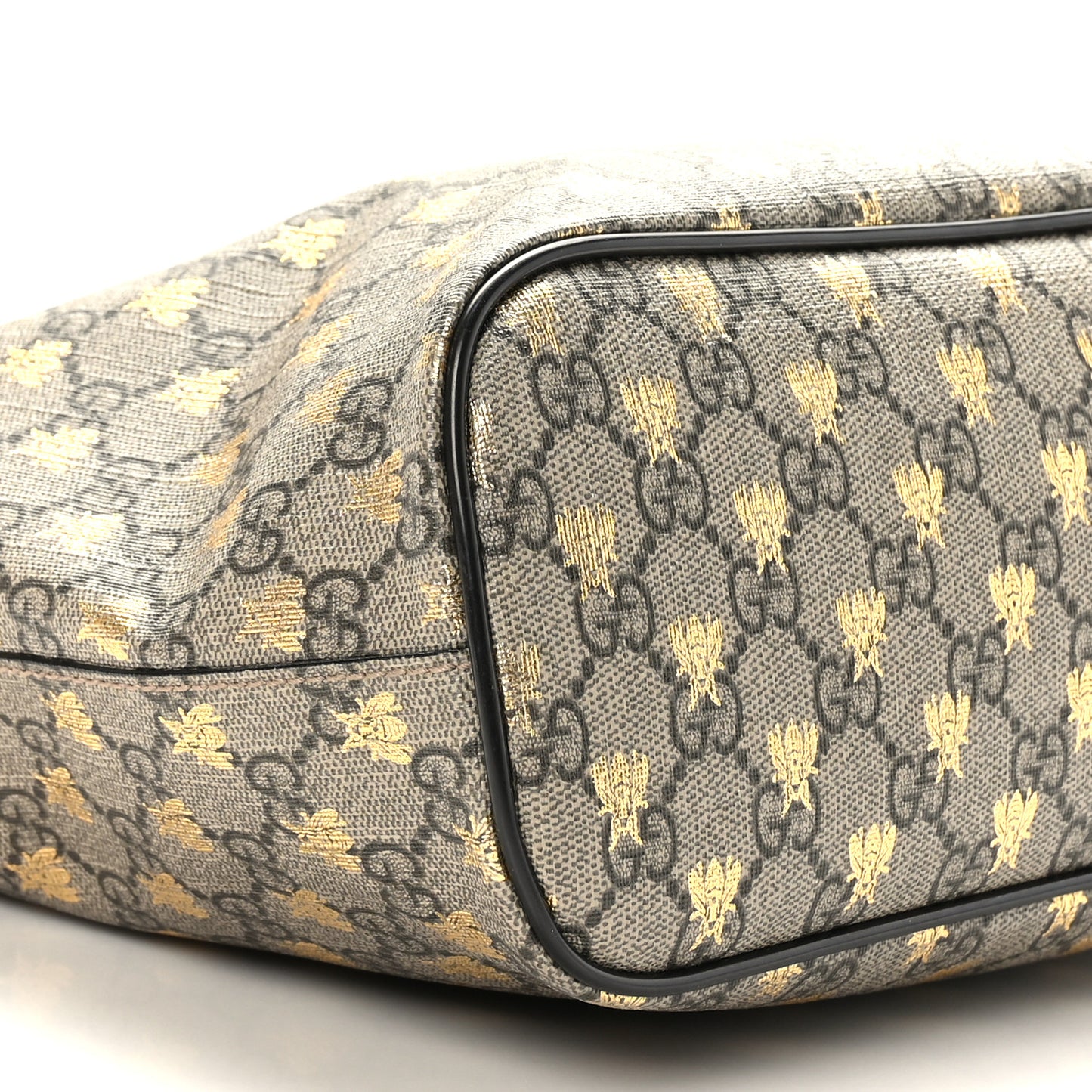 Soft GG Supreme Monogram Bees Small Crossbody Tote Beige Oro Black