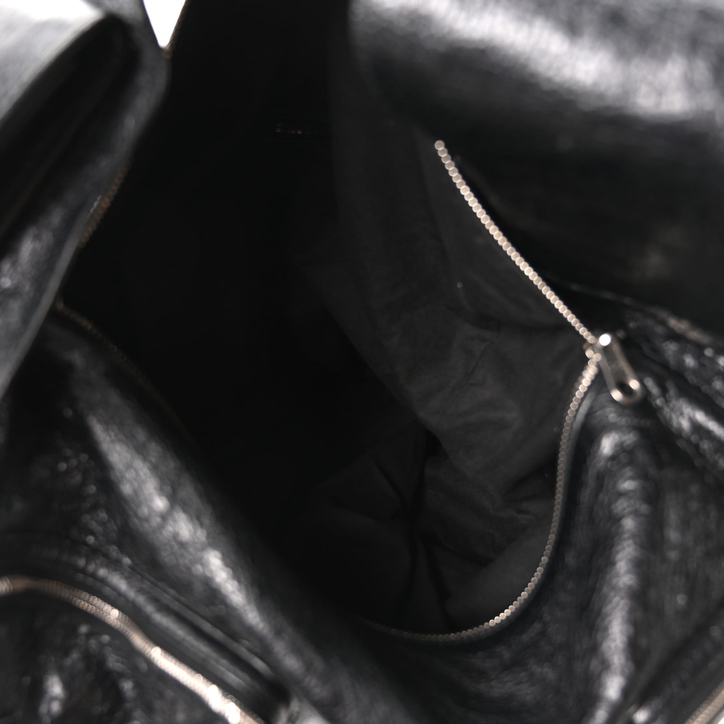Agneau Arena Superbusy Large Sling Zip Shoulder Bag Black