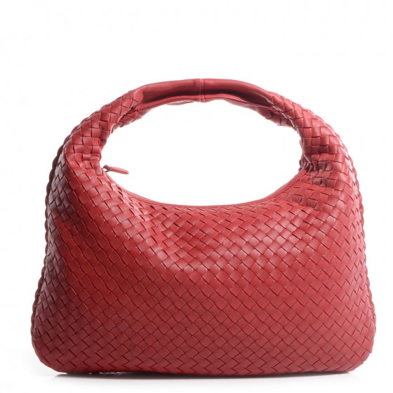 Nappa Intrecciato Medium Veneta Hobo Fraise