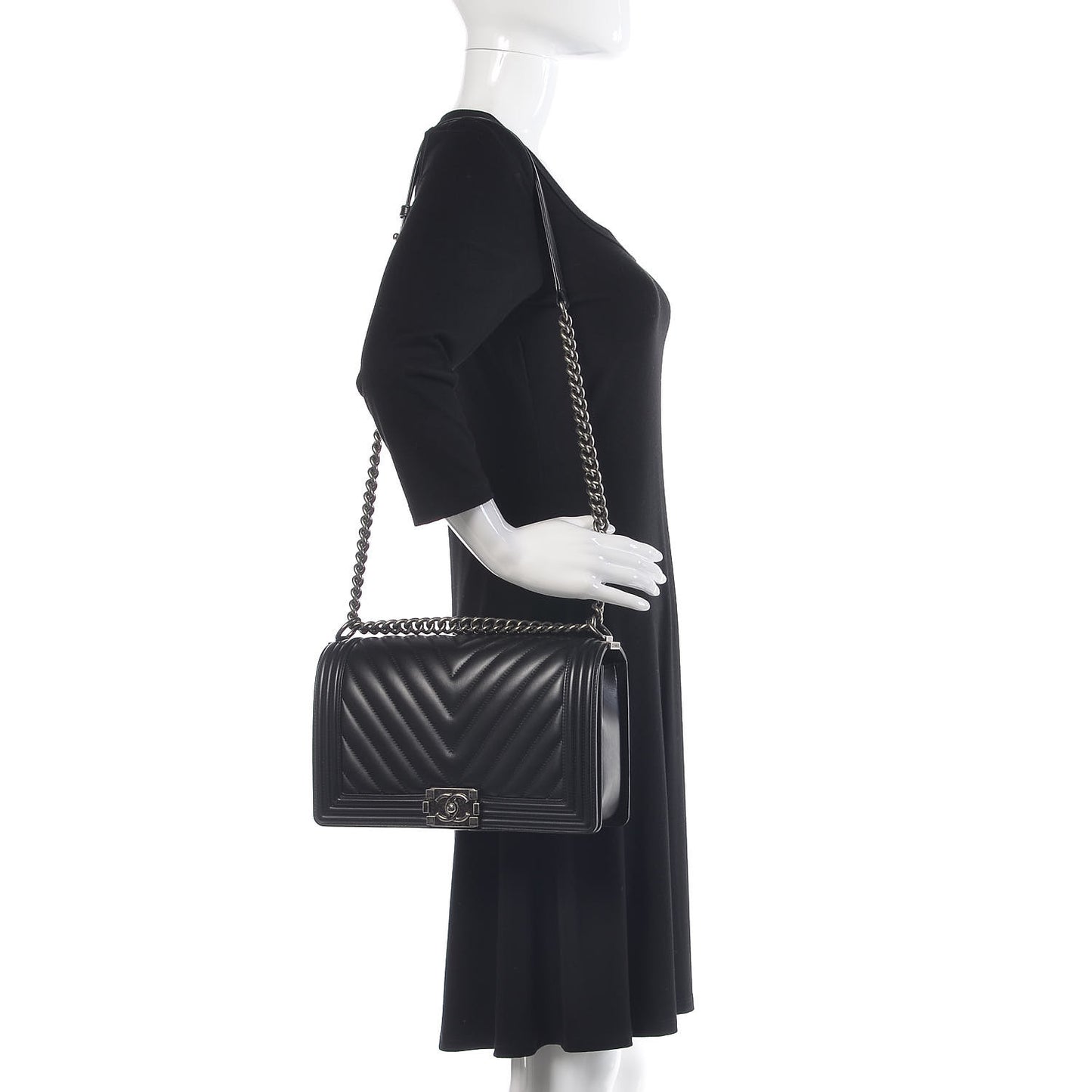 Calfskin Chevron Quilted New Medium Boy Flap Black