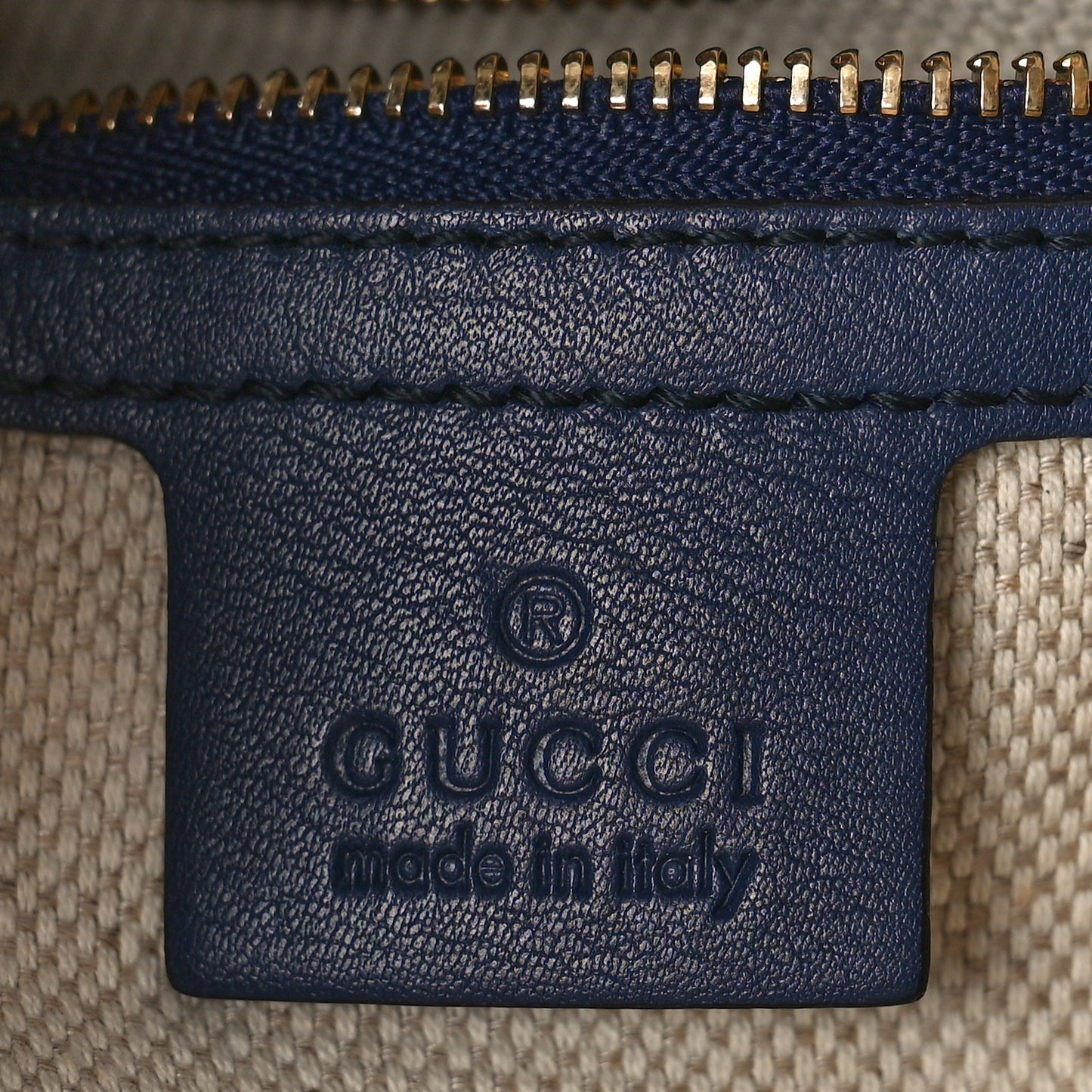 Vernice Naplack Medium Soho Shoulder Bag Uniform Blue