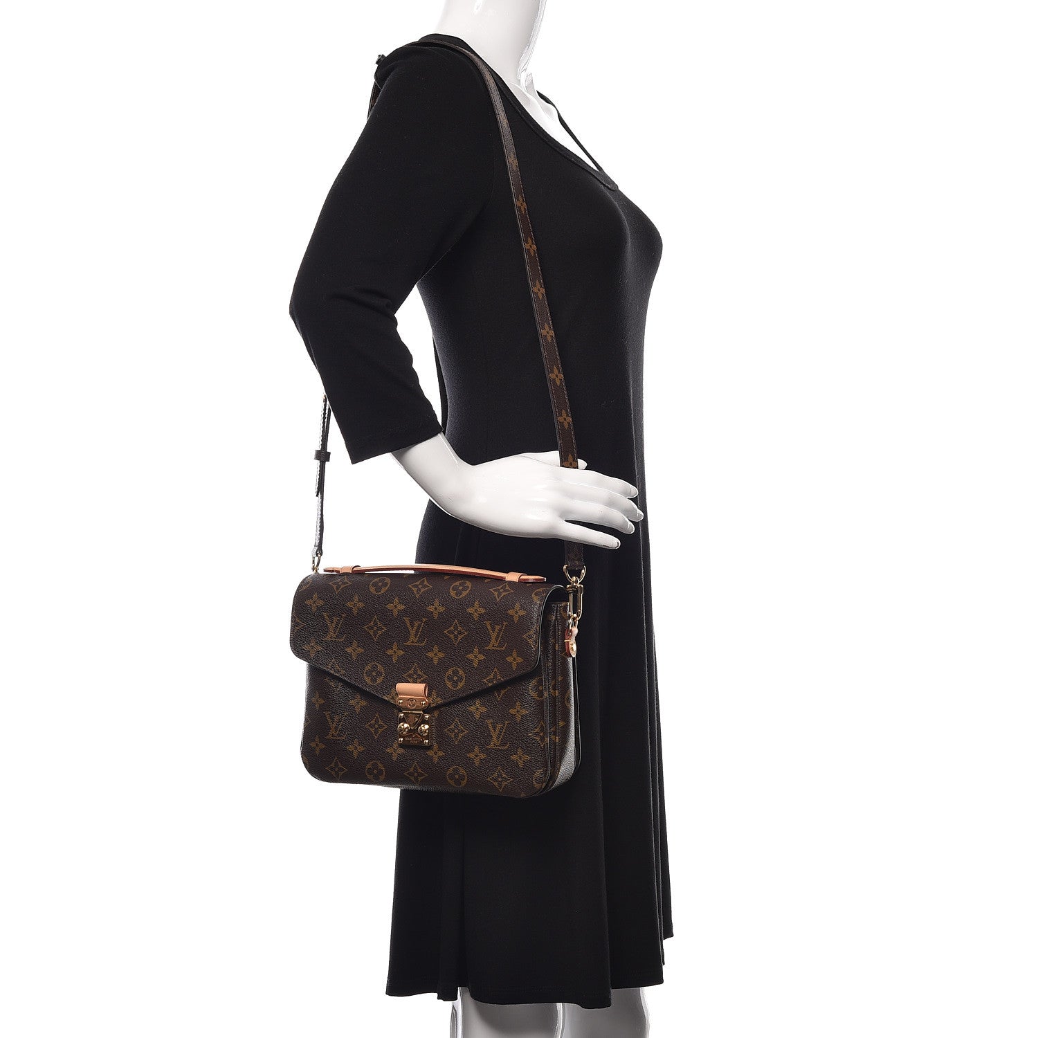 Louis Vuitton Monogram Pochette Metis 2 of 11