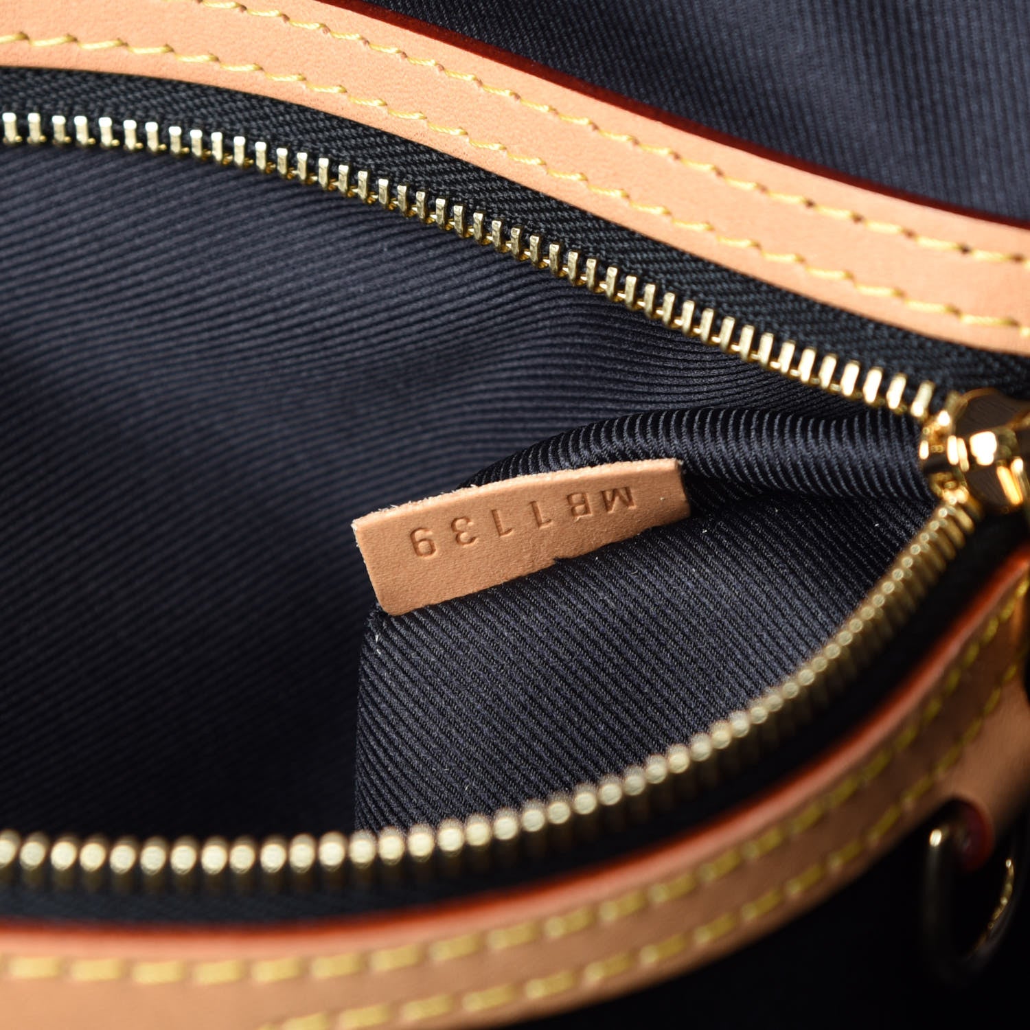 Louis Vuitton Reverse Monogram Giant Keepall Bandouliere 50 8 of 10
