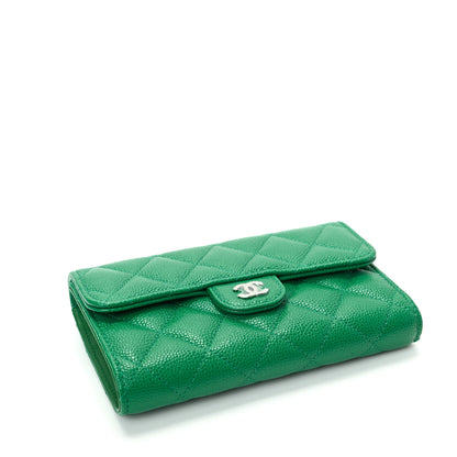 Chanel Caviar Quilted Medium Flap Wallet Green 4 of 8