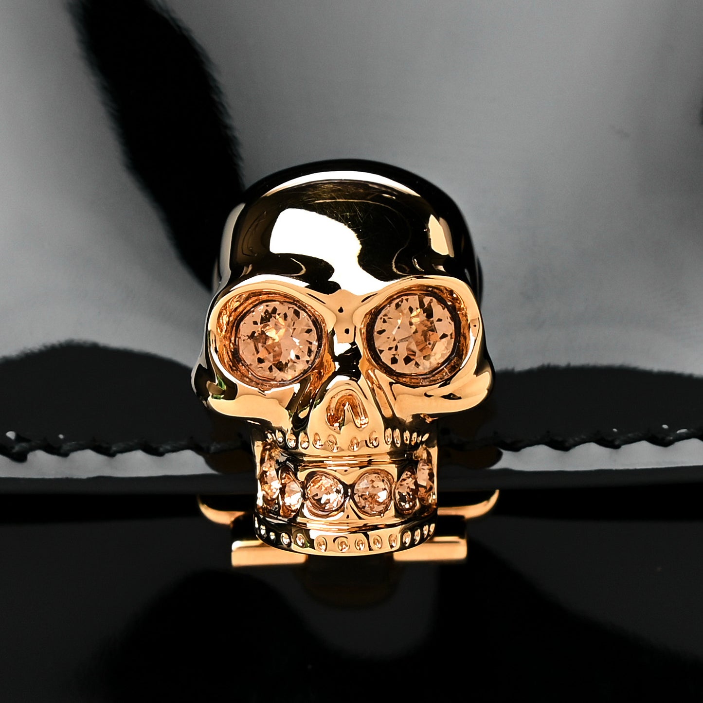 Patent Skull Wallet on Chain Black