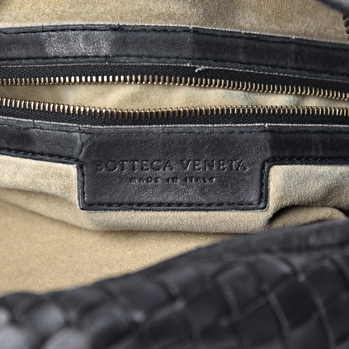 Nappa Intrecciato Medium Veneta Hobo Black
