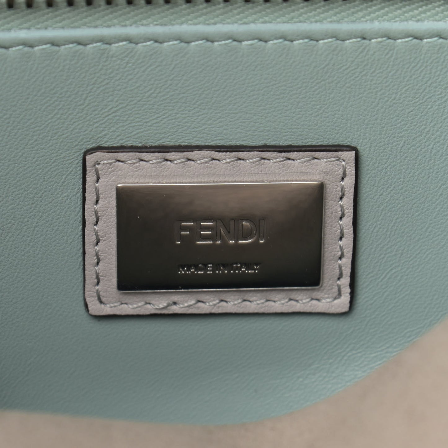 Vitello Dolce Shiny Nappa Large Peekaboo Iconic Satchel Grey