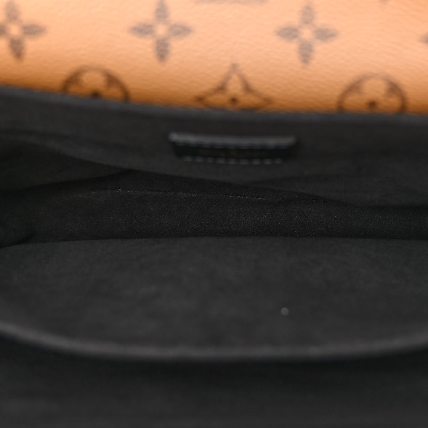Reverse Monogram Pochette Metis