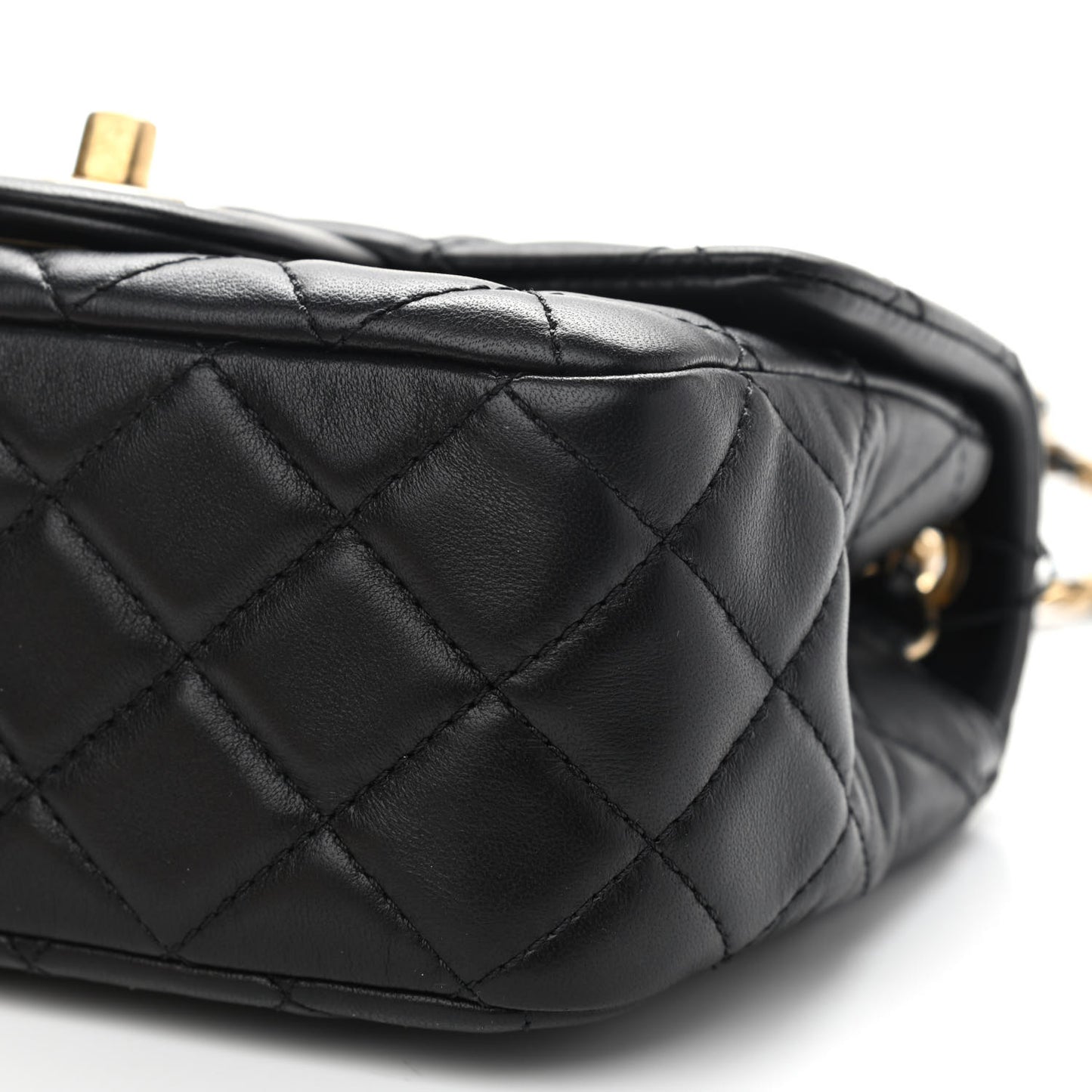 Lambskin Quilted Mini Pearl Crush Flap Black