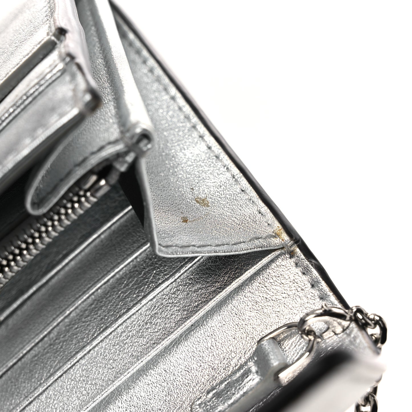 Metallic Calfskin Continental Wallet On Chain Argento