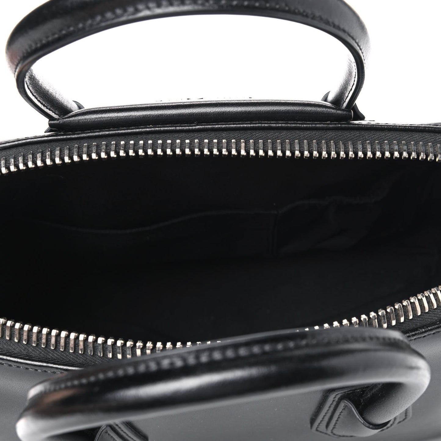 Shiny Lord Calfskin Small Antigona Black